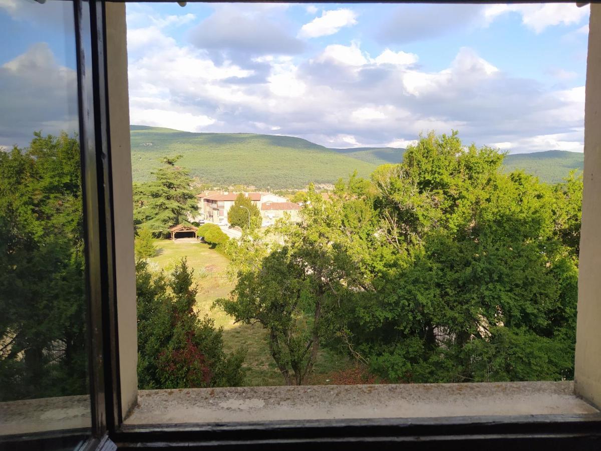 Hostal Urbion Вінуеса Екстер'єр фото